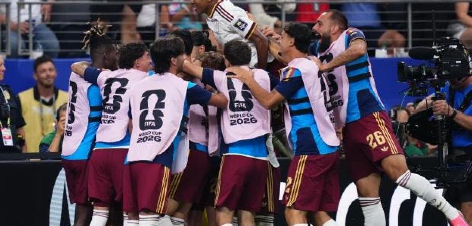 D&uuml;nya Kupası'nda ilk finalist belli oldu