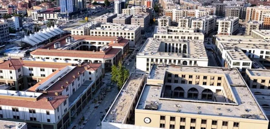 Malatya'da depremin izleri siliniyor! Esnaf kepenklerini a&ccedil;ıyor