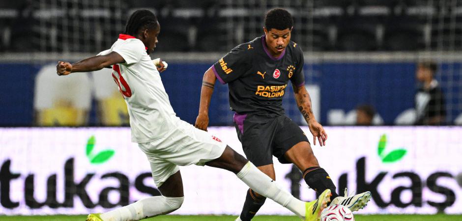 Galatasaray 2 golle yenildi