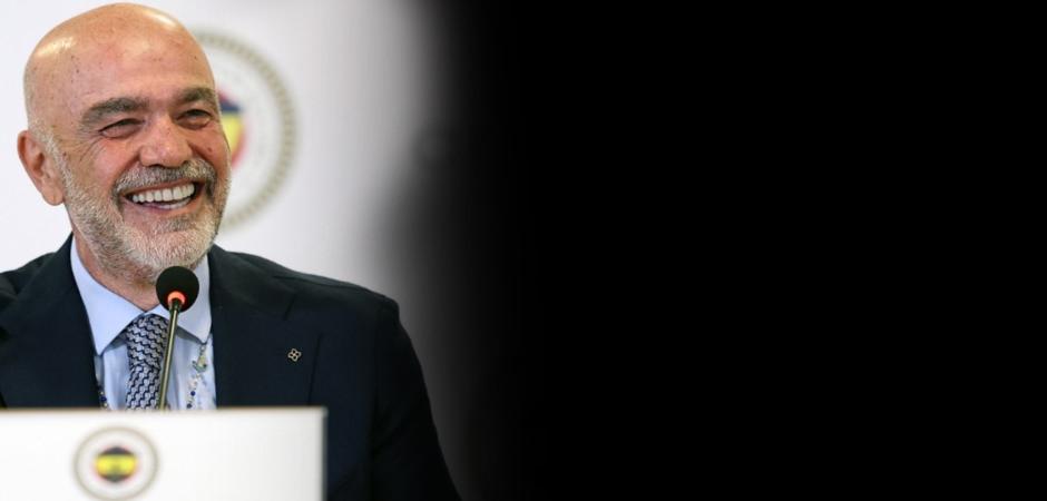  Fenerbah&ccedil;eli y&ouml;netici d&uuml;nya yıldızı i&ccedil;in u&ccedil;tu: Her an KAP gelebilir