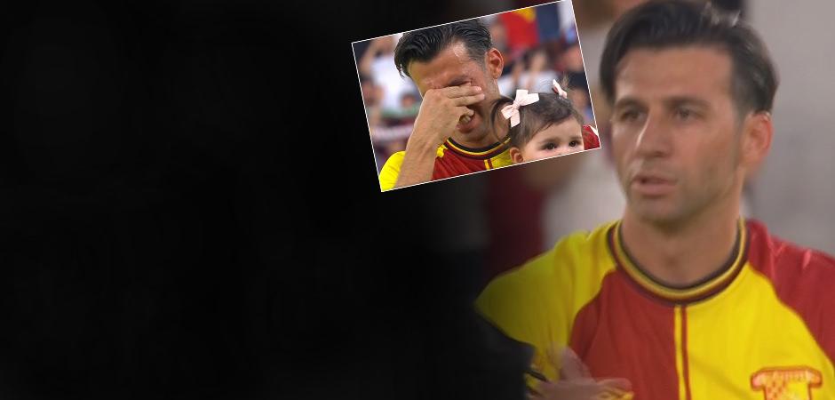 İsmail K&ouml;ybaşı, futbolculuk kariyerine g&ouml;zyaşlarıyla veda etti!