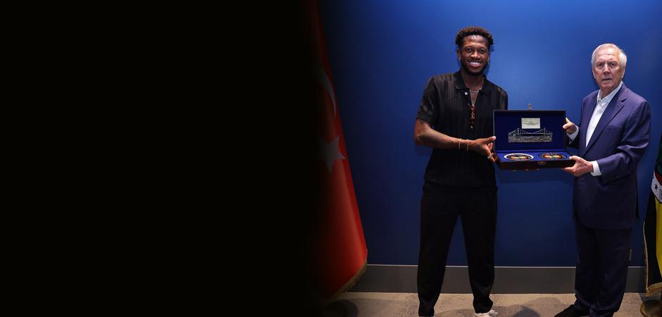 Fred, Fenerbah&ccedil;e'ye veda etti!