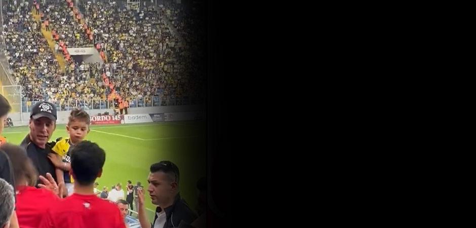 Holiganın elinden &ccedil;ocuğu kurtaran komiser yardımcısı o anları anlattı