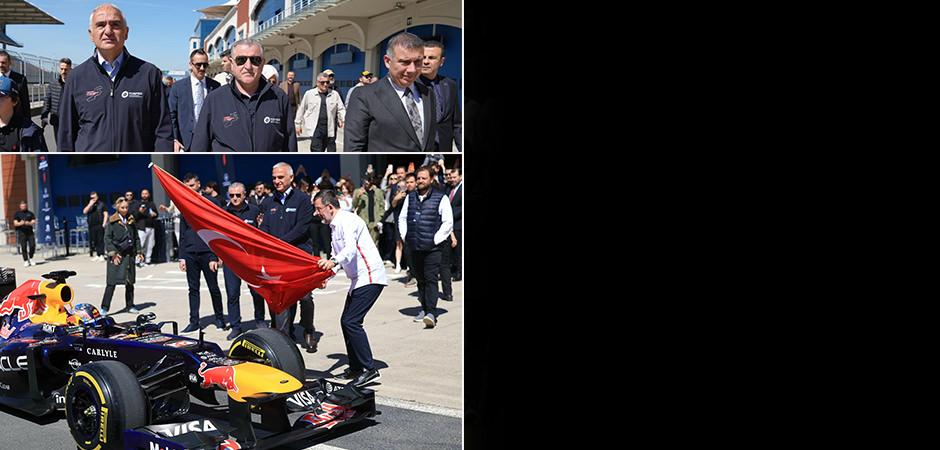 Bakan Ersoy m&uuml;jdeyi verdi: Formula 1 T&uuml;rkiye&rsquo;ye geri d&ouml;n&uuml;yor! İşte anlaşma s&uuml;resi