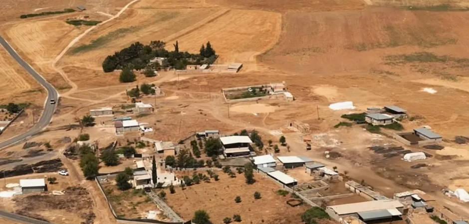 Koca k&ouml;y satılığa &ccedil;ıkarıldı: Bi&ccedil;ilen değeri g&ouml;ren bir daha baktı