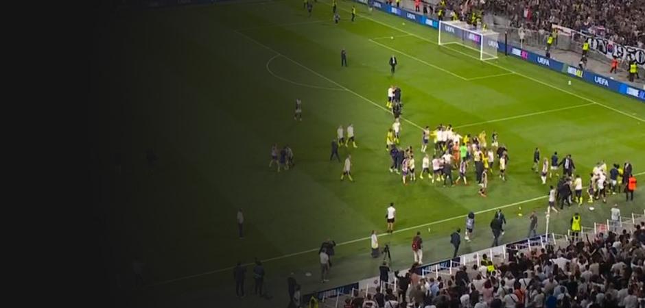 Ma&ccedil; sonu &ccedil;irkin hareket! Lyonlu futbolcular Guendouzi'ye saldırdı