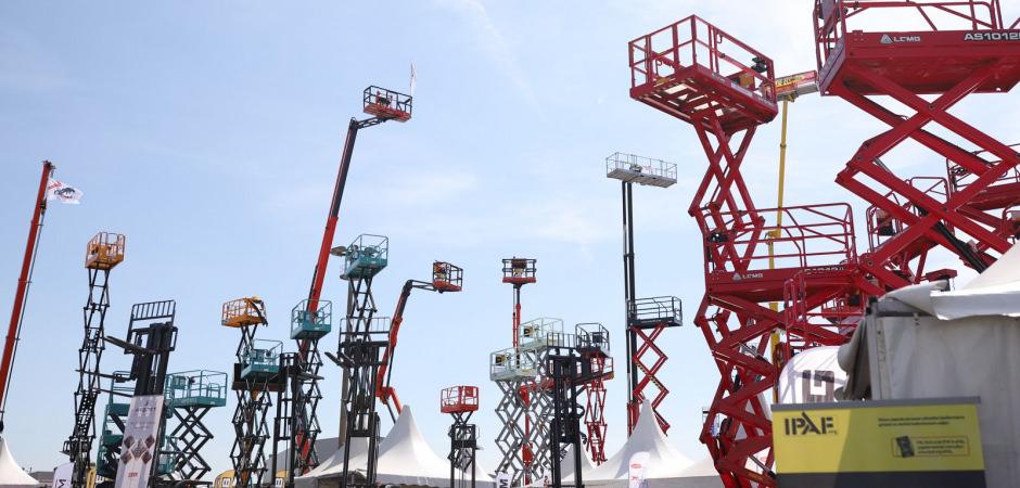 Platform kiralamada b&uuml;y&uuml;k sı&ccedil;rama! Sekt&ouml;r hedef b&uuml;y&uuml;tt&uuml;: Sırada 50 bin ara&ccedil; var!