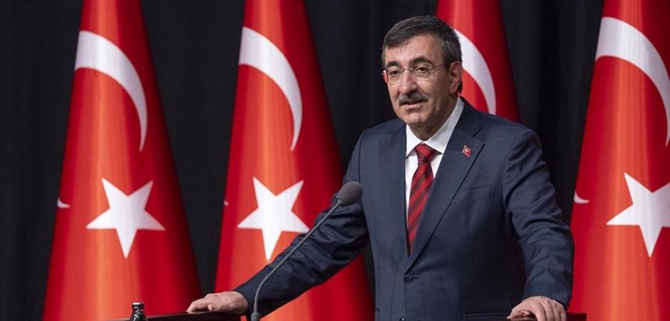 Cumhurbaşkanı Yardımcısı Yılmaz, ikinci &ccedil;eyrek b&uuml;y&uuml;me verilerini değerlendirdi