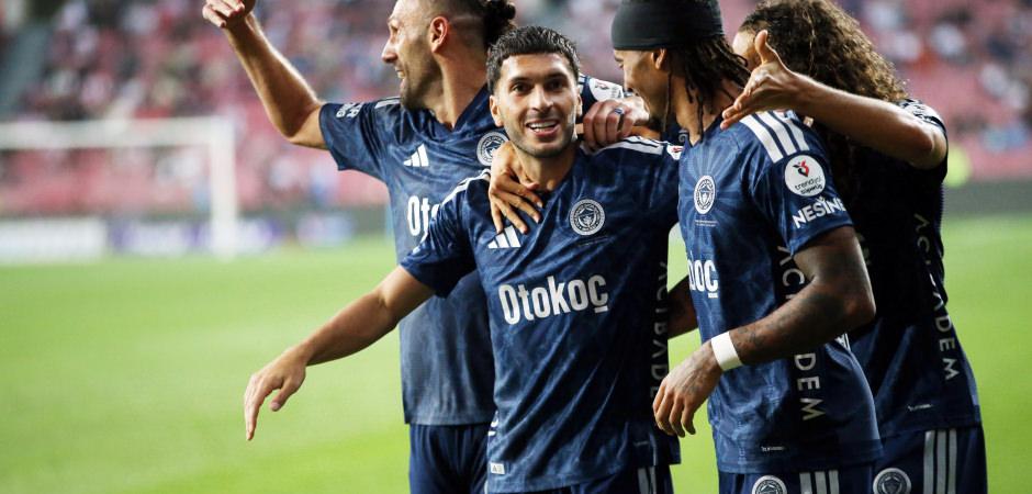 Samsun'da Oğuz Aydın'ın gecesi! Fenerbah&ccedil;e 3 puanı kaptı