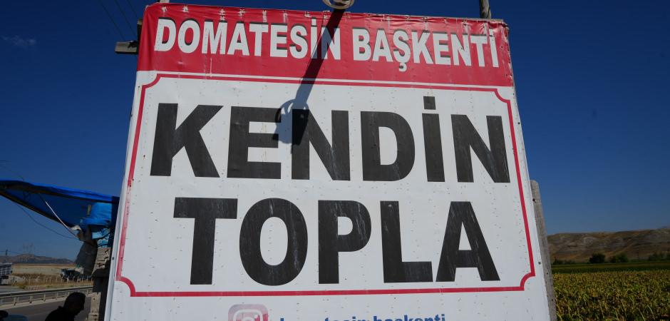 Tabelayı g&ouml;ren tarlaya koşuyor: Gelenek 10 yıldır devam ediyor