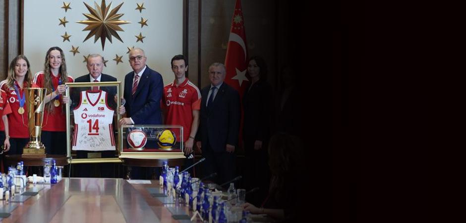 Cumhurbaşkanı Erdoğan, Avrupa Şampiyonu olan Filenin Sultanları'nı kabul etti