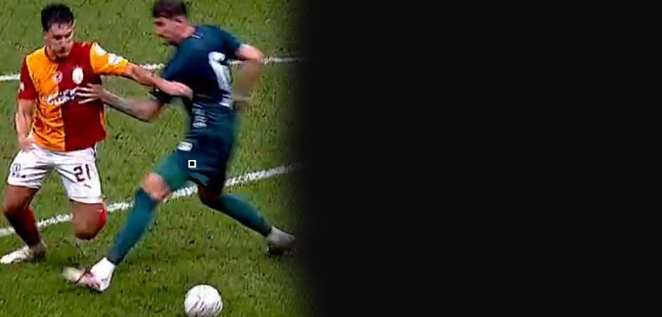 Rams Park'ta g&uuml;ndem olan pozisyon! Galatasaray penaltı, Kocaeli kırmızı kart bekledi