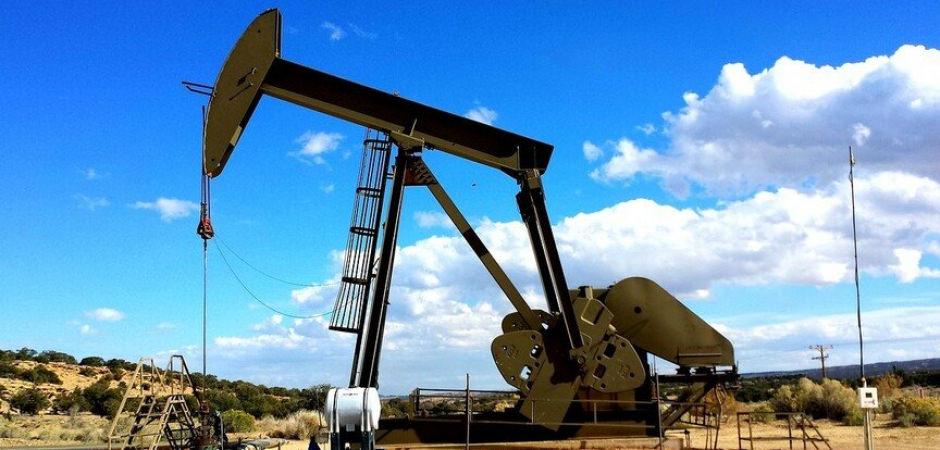 Petrol fiyatları d&uuml;şecek mi? Trump&rsquo;tan piyasaları hareketlendiren İran a&ccedil;ıklaması