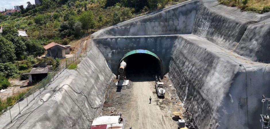Trafik &ccedil;ilesini bitirecek dev proje! Dağları delip 19 t&uuml;nel a&ccedil;acaklar