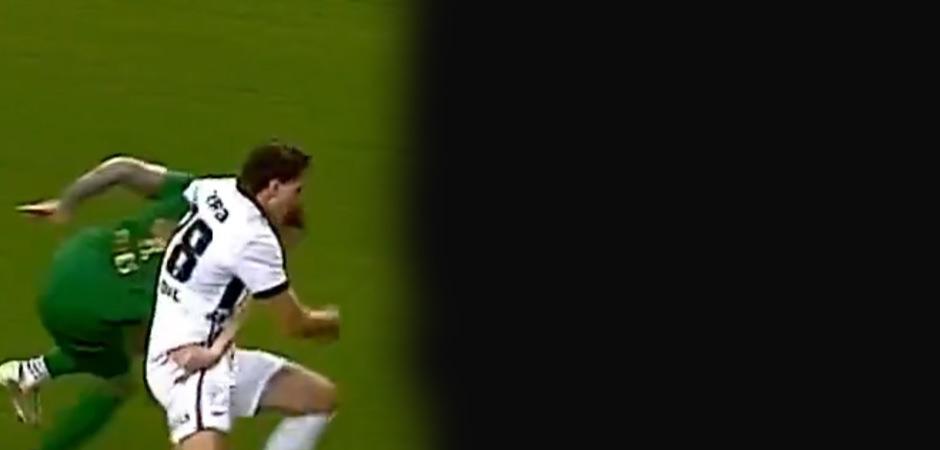 Beşiktaş'ı &ccedil;ıldırtan pozisyon! Eski hakemler a&ccedil;ıkladı: Penaltı ve kırmızı kart verilmedi