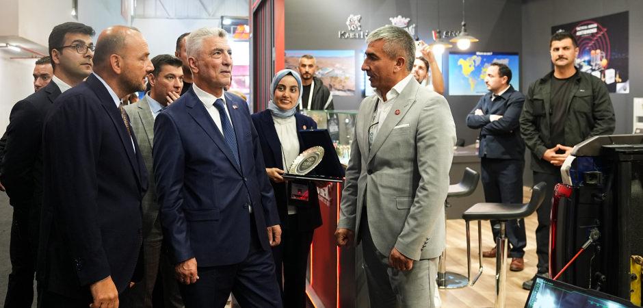Ticaret Bakanı Bolat'tan EXPO 2026'ya ziyaret