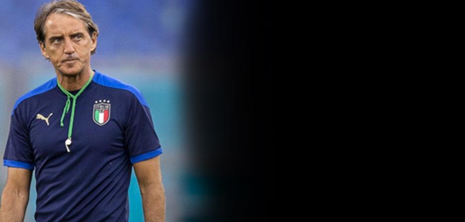 T&uuml;rkiye-İtalya ma&ccedil;ı &ouml;ncesi Roberto Mancini'den flaş karar! Tam 10 futbolcu...
