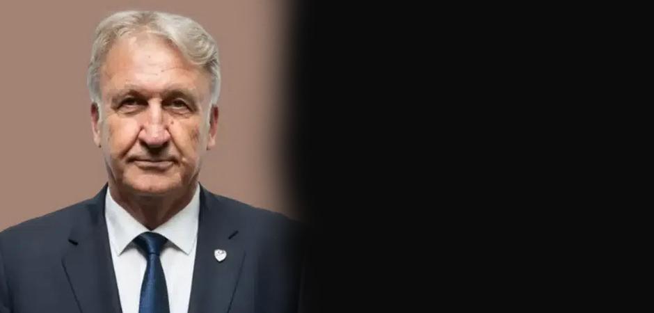G&ouml;zaltına alınıp serbest bırakılmıştı! MHK &uuml;yesi istifa etti