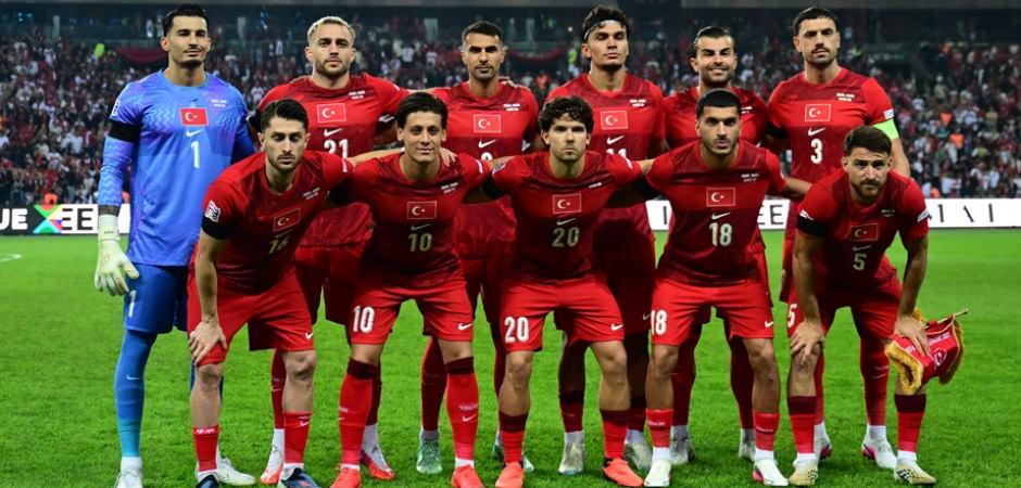 T&uuml;rkiye, k&ouml;t&uuml; gidişe 'dur' demek istiyor: Muhtemel 11'ler