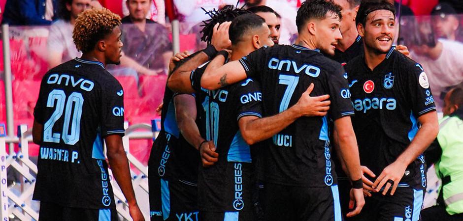Karadeniz derbisinde g&uuml;len Trabzonspor oldu! Fırtına, fişi 12 dakikada &ccedil;ekti