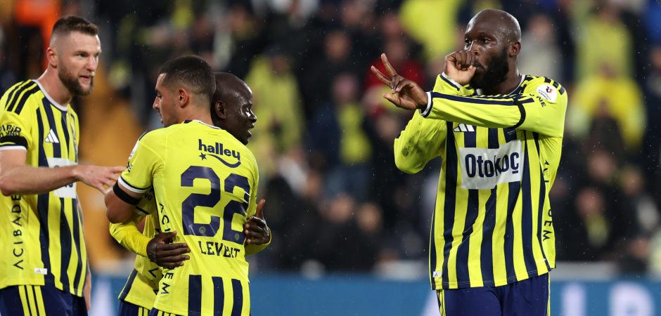 Lukaku siftah, Kerem şov yaptı! Fenerbah&ccedil;e'den derbi &ouml;ncesi hatasız zafer