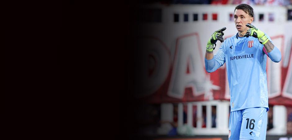 Muslera ma&ccedil;ta korkuttu! Bir anda kendini yere bıraktı