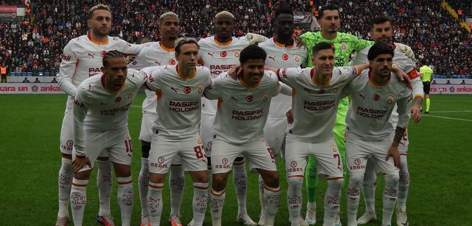 S&uuml;per Lig'de 10. haftayı lider a&ccedil;ıyor! Konyaspor-Galatasaray muhtemel 11'ler