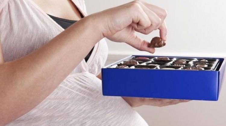 Hamileyken çikolata yemek bebeğe faydalı Anne Çocuk Haberleri