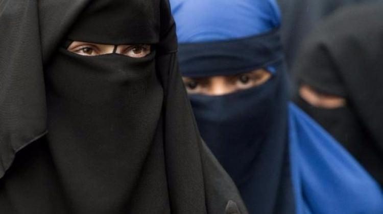 Hollanda Meclisi nde burka  yasa Avrupa Haberleri