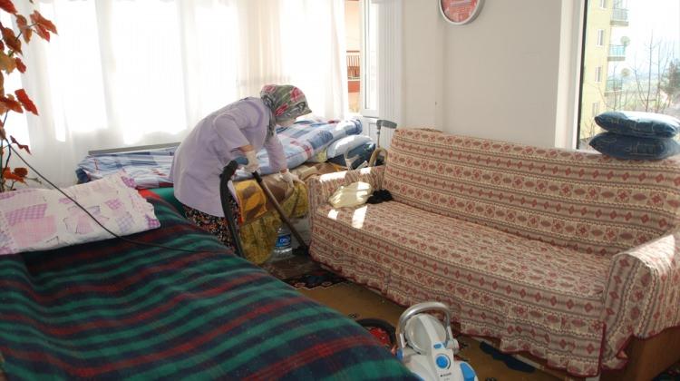 Antalya haberleri Akseki�de yaşlı ve hastalara evde bakım hizmeti 30