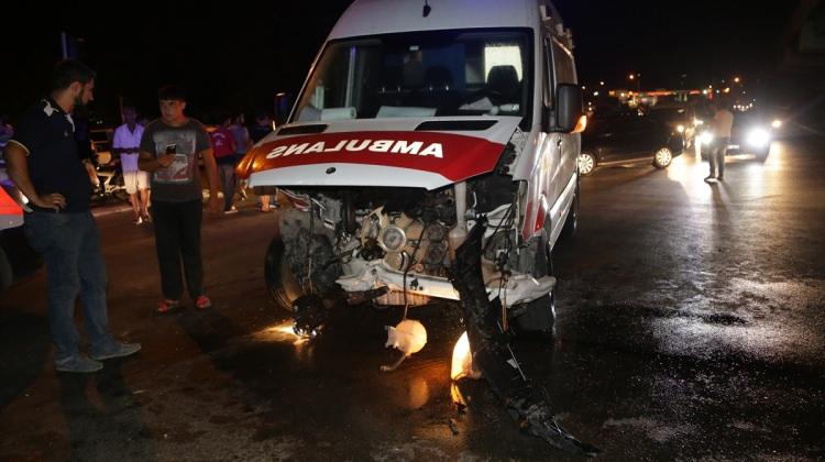 Adana haberleri Adana'da trafik kazası: 6 yaralı - 01 ...