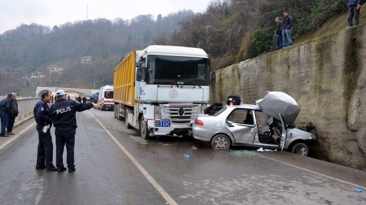 Zonguldak Haberleri Zonguldak Ta Trafik Kazası 1 ölü 2 Yaralı 09