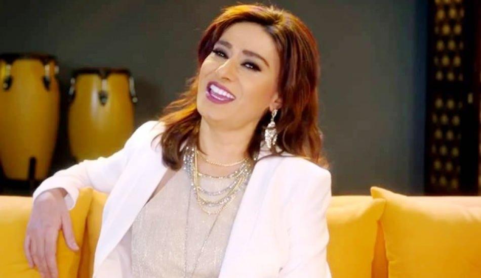 Yıldız Tilbe�nin konserde giydiği o kıyafet olay oldu! Magazin Haberleri