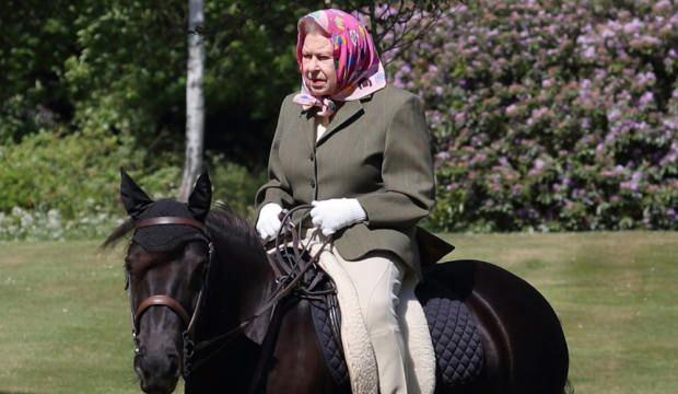 İngiltere'de Kraliçe Elizabeth'in 70 gün sonra ilk ...