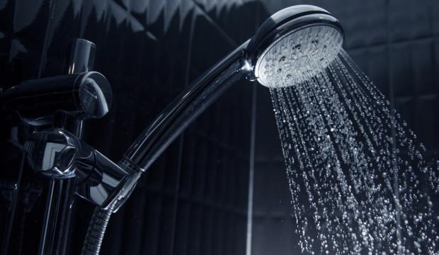 Rüyada banyo yapmak ne demek? Rüyada başkasının evinde duş almak neye