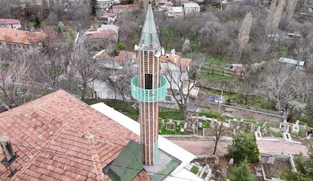 İlginç minareleri gören dönüp bir daha bakıyor