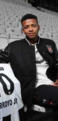Beşiktaş'tan ayrılan Keny Arroyo yeni takımında fırtına gibi esiyor!