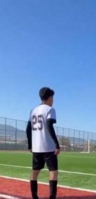 Henüz 13 yaşında! Attığı golle ağızları açık bıraktı