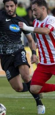 Liderlik mücadelesi veren takım öne geçtiği maçta hezimete uğradı!