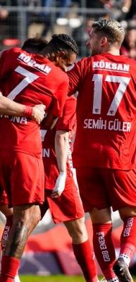 Süper Lig ekibi, kupada 2 golle gruplara kaldı