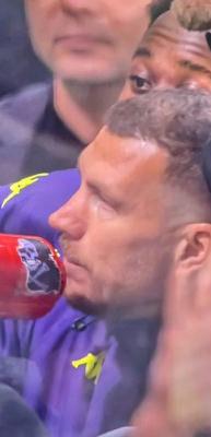 Maç biter bitmez Dzeko megafona sarıldı: Taraftarın gözü döndü