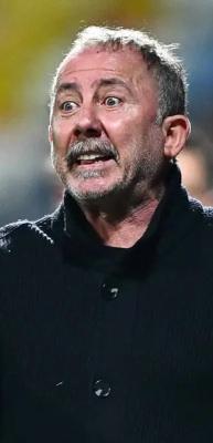 Sergen Yalçın son 6 maçta oynatmamıştı! Beşiktaş'ta ayrılık kararı