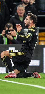 84'te yıkıldılar: Premier Lig'de 8 gol&uuml;n atıldığı ma&ccedil;tan 'beraberlik' &ccedil;ıktı