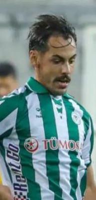 Fenerbah&ccedil;e ma&ccedil;ının ardından Konyasporlu yıldızı kahreden haber! Babası kalp krizi ge&ccedil;irdi