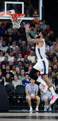 İki uzatmalı ma&ccedil;ta Anadolu Efes mağlup