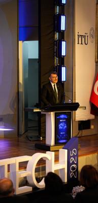 İT&Uuml; ARI Teknokent ile İnovasyonun G&uuml;c&uuml;: 70 &Ouml;d&uuml;l Sahiplerini Buldu