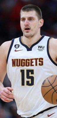 Jokic'in 'triple double'ı Nuggets'a yetmedi! 1 sayı ile yenildiler