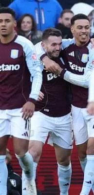 Fenerbah&ccedil;e'nin rakibi Premier Lig'de rahat kazandı