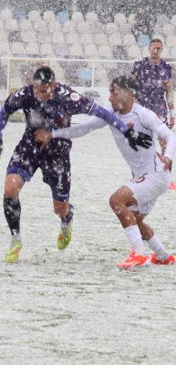 1 yıl &ouml;nce S&uuml;per Lig'deydiler: Ankara'nın karlı havasında bozguna uğradılar