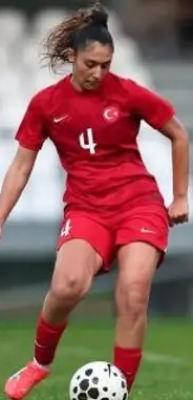 Milli Takım'ın 19'luk yıldızı İngiliz devine transfer oldu